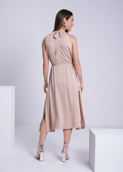 VESTIDO EM VISCOSE MIDI EVASÊ COM CINTO na internet