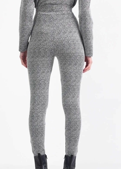 CALÇA LEGGING EM MALHA COM BRILHO - comprar online