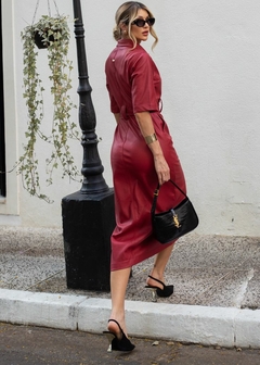 Vestido Couro Sintético Midi Casual Feminino na internet