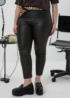 Imagem do CALÇA RETA CROPPED COURO