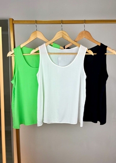 REGATA EM VISCOSE FEMININA DECOTE REDONDO