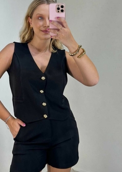 COLETE EM ALFAIATARIA CROPPED FEMININO
