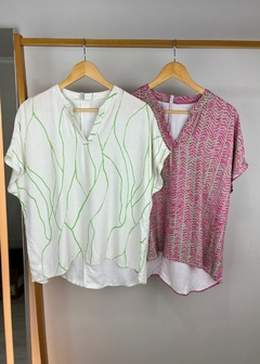 BLUSA EM VISCOSE DECOTE V ESTAMPADA - loja online