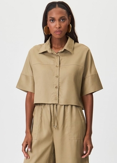 CAMISA BETINA CROPPED EM TECIDO