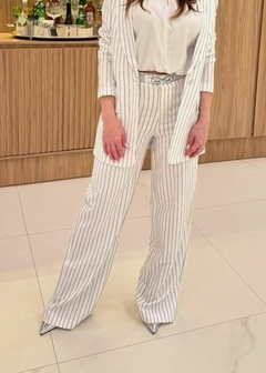 CALÇA EM ALFAIATARIA PANTALONA RISCA DE GIZ FEMININO na internet