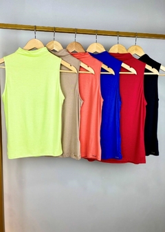 BLUSA MALHA GOLA ALTA BÁSICA na internet