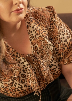 BLUSA CREPE ANIMAL PRINT FEMININA - Amsterdam Closet