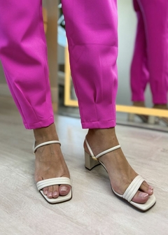 CALÇA EM ALFAIATARIA SLOUCHI FEMININA na internet