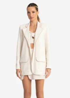 BLAZER LEILA LINHO ALONGADO na internet
