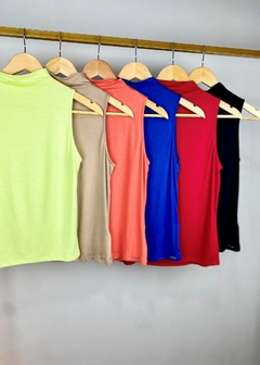BLUSA MALHA GOLA ALTA BÁSICA - loja online