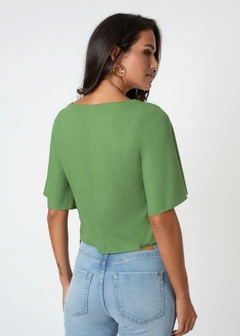 BLUSA CROPPED EM LINHO FEMININA SOLTA - Amsterdam Closet
