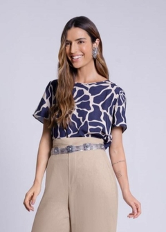BLUSA EM VISCOSE FEMININA MANGA CURTA - comprar online