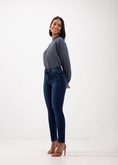 CALCA JEANS COM ELASTANO na internet