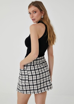 SAIA TWEED CURTA XADREZ DETALHE FRONTAL COM BOTÕES - Amsterdam Closet
