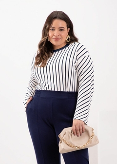 Blusa Viscose Listrada Comfy Feminino