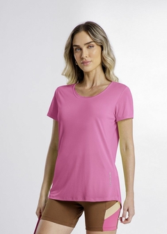 BLUSA EM MALHA COM RECORTE NAS COSTA na internet