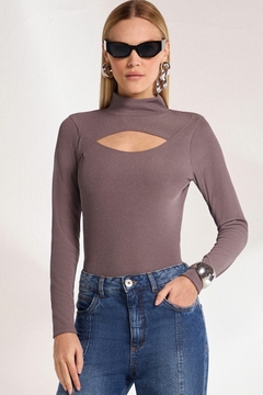 BLUSA MALHA CANELADA FEMININA