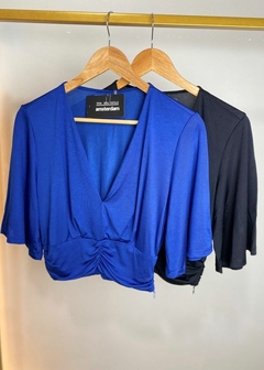 BLUSA CROPPED EM MALHA JUSTO FEMININA MANGA CURTA - Amsterdam Closet