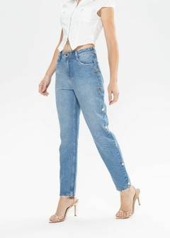 CALÇA JEANS MOM FEMININA