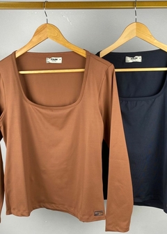 BLUSA DECOTE QUADRADO MANGA LONGA