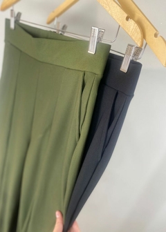 CALÇA EM MALHA ALFAITARIA RETA - comprar online