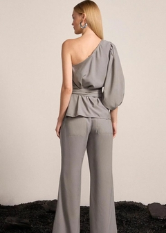 BLUSA UM OMBRO SÓ EM BLEND DE VISCOSE na internet
