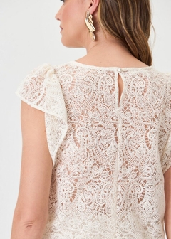 BLUSA EM RENDA SOLTA BRILHO na internet