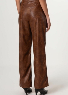 Calça Corino Full Leg Casual Moderno na internet