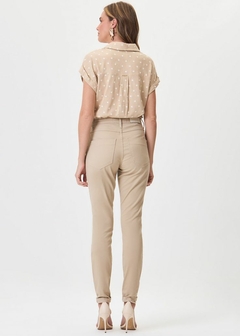 CAMISA LINHO CROPPED SOLTA - comprar online