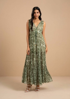 VESTIDO LONGO EM TULE na internet