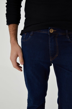 Imagem do CALÇA JEANS SLIM MASCULINA AZUL ESCURO