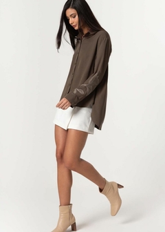 Imagem do CAMISA VISCOSE COM BORDADO FEMININA