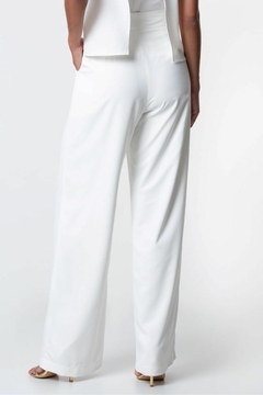 Imagem do CALÇA EM ALFAIATARIA WIDE LEG FEMINIA COM BOLSOS
