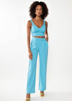 CALÇA EM ALFAIATARIA SOLTA WIDE LEG FEMININA na internet