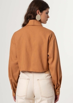 CAMISA LINHO CROPPED FEMININA - Amsterdam Closet