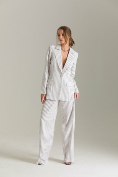 BLAZER ALFAIATARIA SOLTO RISCA DE GIZ FEMININO na internet