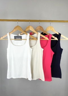 REGATA EM MALHA CANELADA FEMININA - Amsterdam Closet