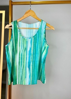 REGATA EM VISCOSE SEM MANGAS ESTAMPADA - comprar online