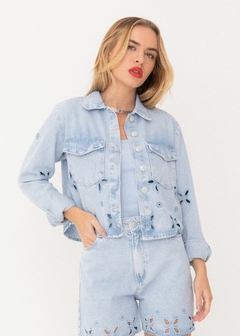 Imagem do JAQUETA TATI JEANS COM BORDADO VAZADO