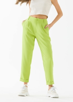 CALÇA EM ALFAIATARIA SOLTA FEMININA COM BOLSO FACA - Amsterdam Closet