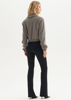 CALÇA JUSTA FLARE - loja online