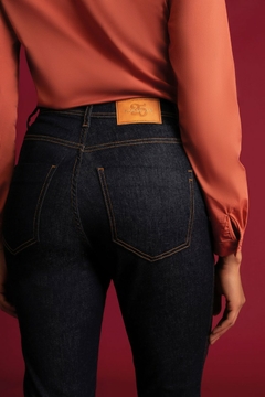 CALÇA JEANS FEMININA COM ELASTANO na internet