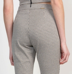 CALÇA ALFAIATARIA FLARE XADREZ FEMININA - comprar online