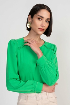 BLUSA EM CREPE SOLTA FEMININA - loja online