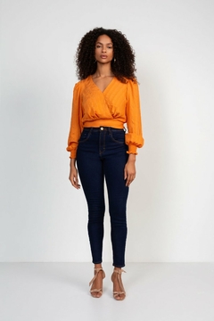 BLUSA EM VISCOSE SOLTA CROPPED FEMININA na internet