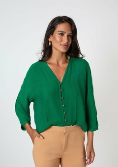 CAMISA EM CREPE SOLTA MANGA MORCEGO - Amsterdam Closet