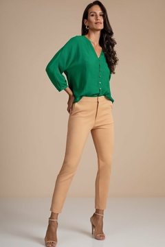 CAMISA EM CREPE SOLTA MANGA MORCEGO - comprar online
