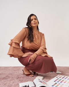 BLUSA CREPE COM BABADOS FEMININA na internet