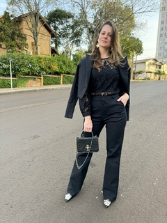 BLAZER CROPPED SOLTO COM DETALHE DE LAPELA FEMININO - loja online