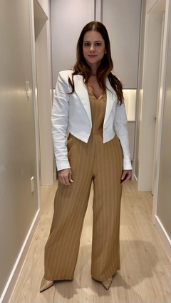 BLAZER CROPPED SOLTO COM DETALHE DE LAPELA FEMININO